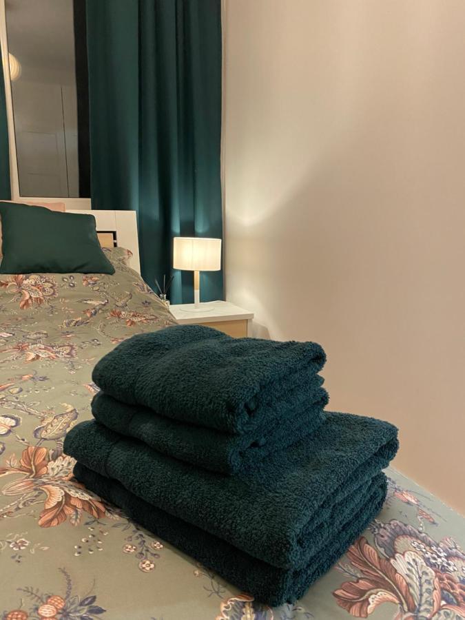 Airport Green Apartment Kl21 - Air Condition & Free Parking ワルシャワ エクステリア 写真