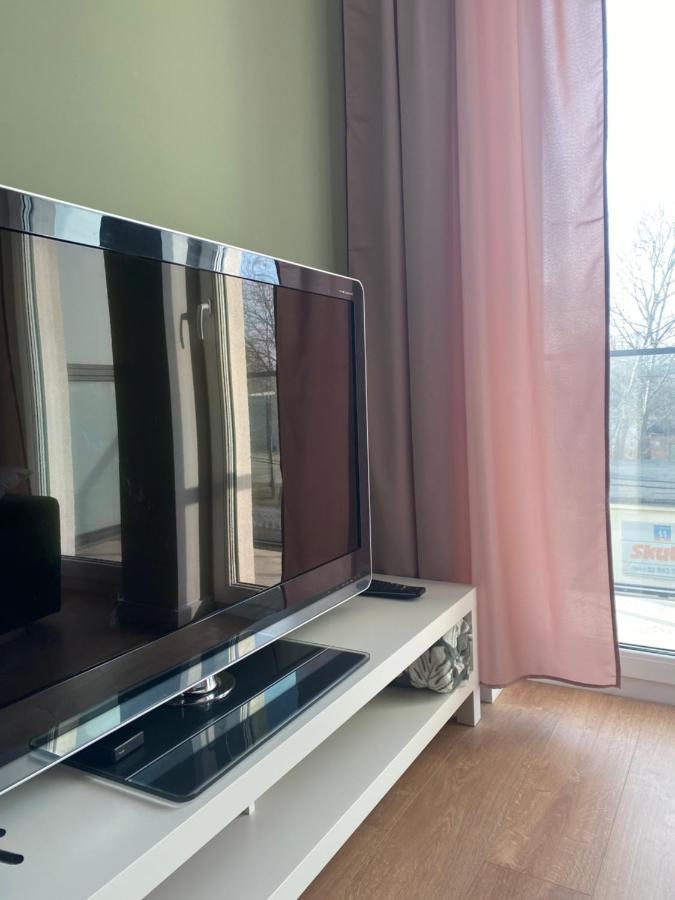 Airport Green Apartment Kl21 - Air Condition & Free Parking ワルシャワ エクステリア 写真