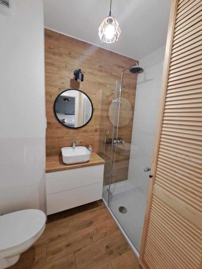 Airport Green Apartment Kl21 - Air Condition & Free Parking ワルシャワ エクステリア 写真
